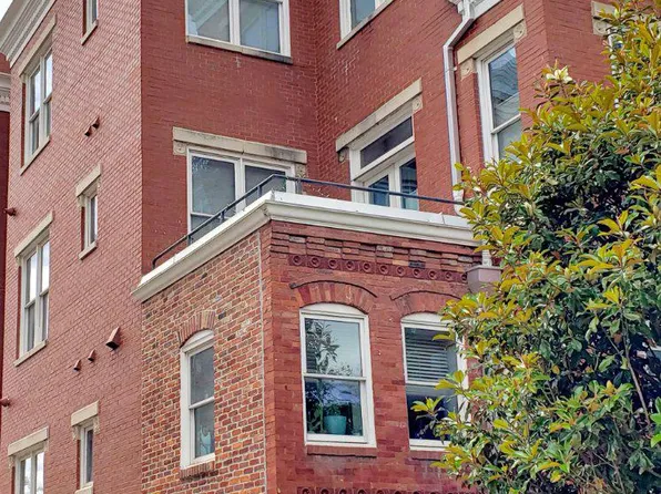 326 8th St NE APT 302, Washington, DC 20002