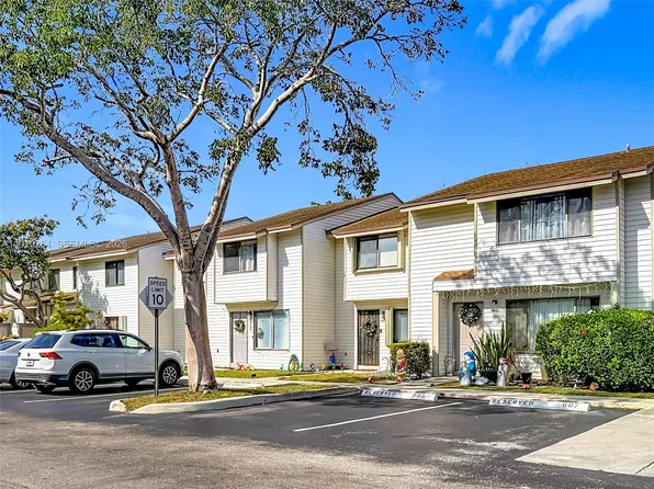 9825 NW 37th St #5F, Sunrise, FL 33351