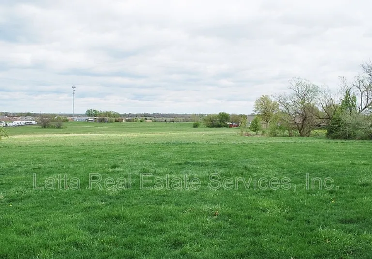 403 S Sunrise Dr — Photo 3