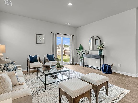 3rd image of 683 Ladywood Dr