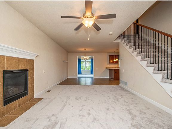 2nd image of 2104 NE Oak Dr