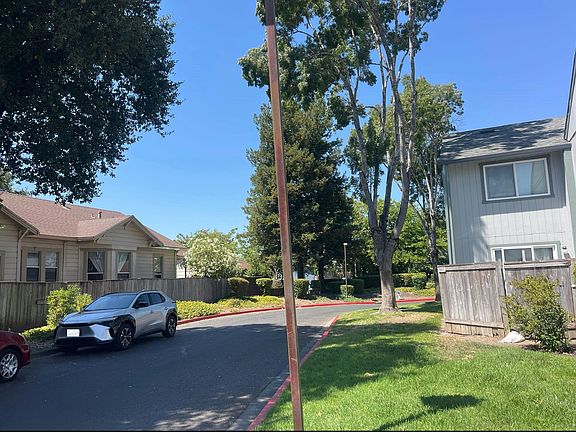 4th image of 415 Occidental Cir