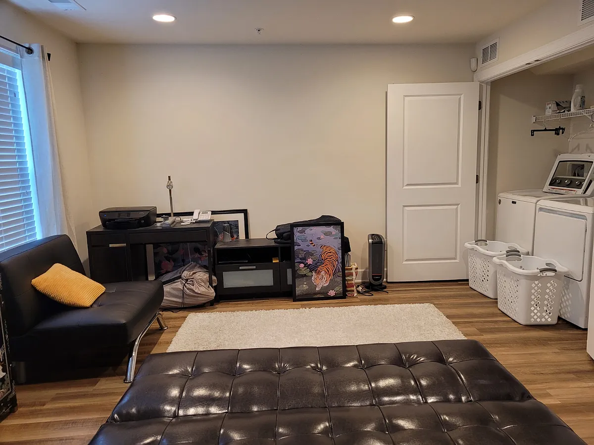 Entrance and laundry- shared space - 6631 Rhode Island Ave