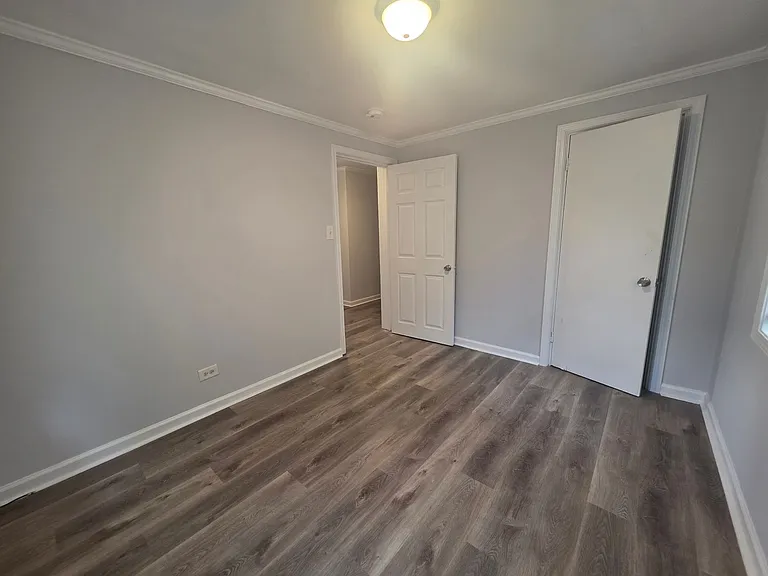 212 Oak St — Photo 10