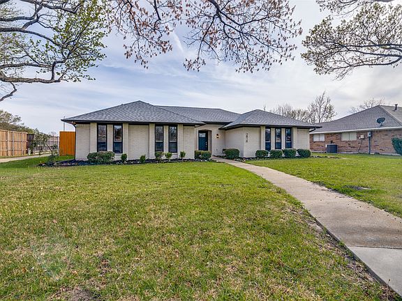 2nd image of 2814 Miller Rd