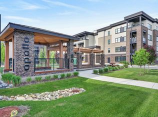80 Greenbriar Pl NW #2302, Calgary, AB T3B6J4
