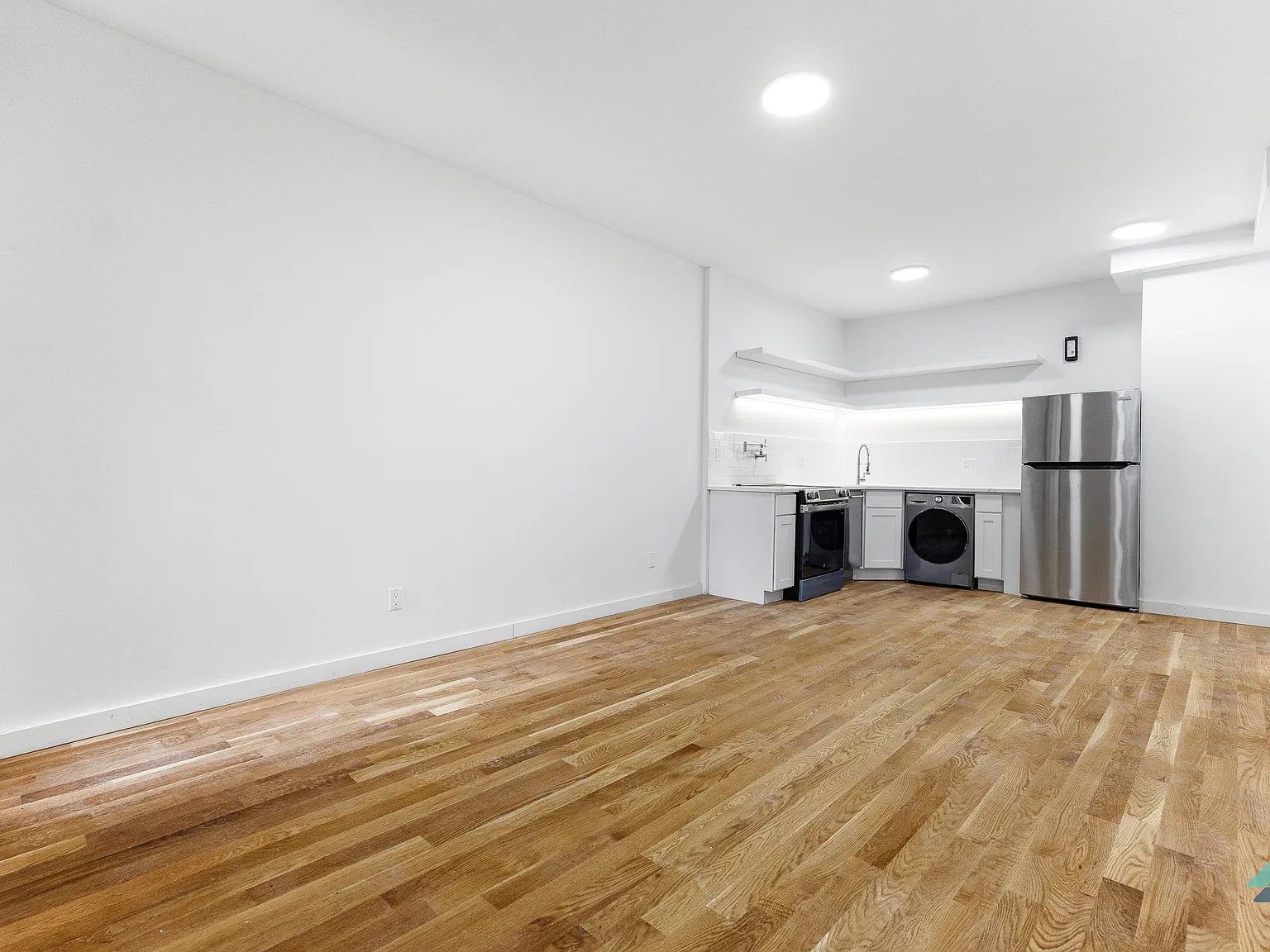 441 Wilson Avenue — Photo 3