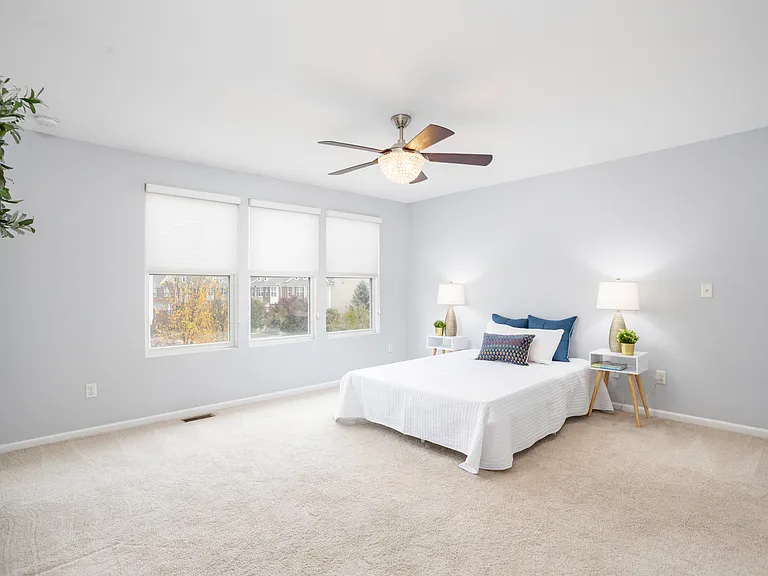 27844 Hopkins Dr — Photo 5