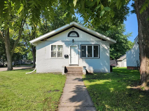 926 6th St SW, Willmar, MN 56201