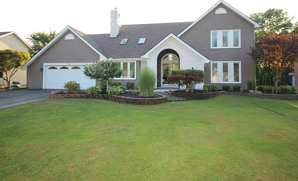 1st image of 38 Chippenham Dr