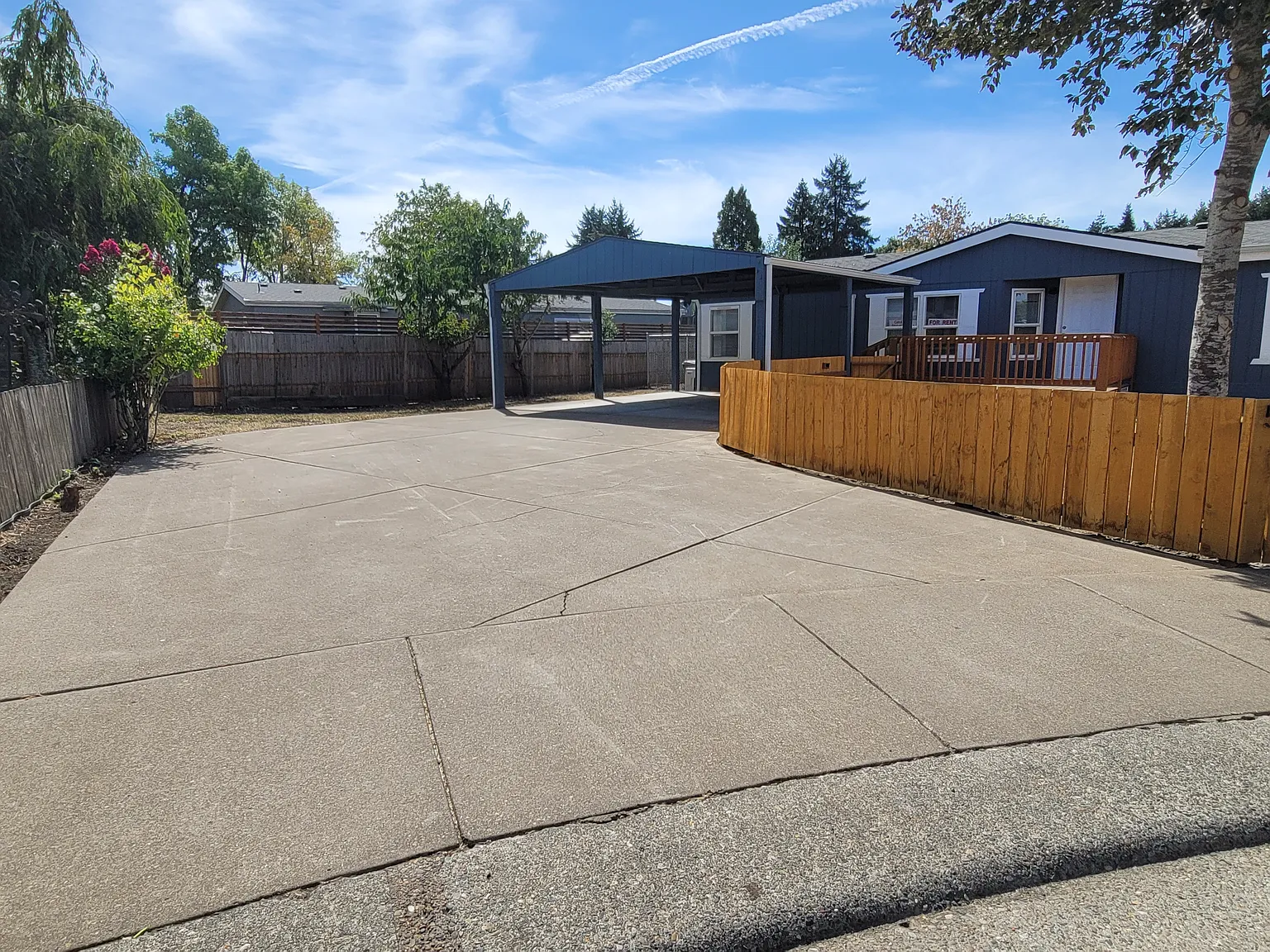3 bed, 1166 sqft, $2,100 — Photo 4