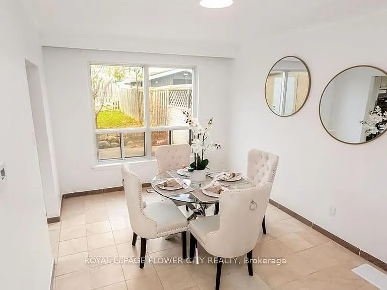 3 Clayhall Cres — Photo 8