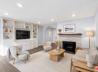 2018 Griffith Park Blvd APT 123, Los Angeles, CA 90039