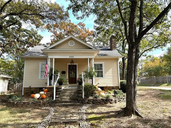 2323 S 26th St, Fort Smith, AR 72901