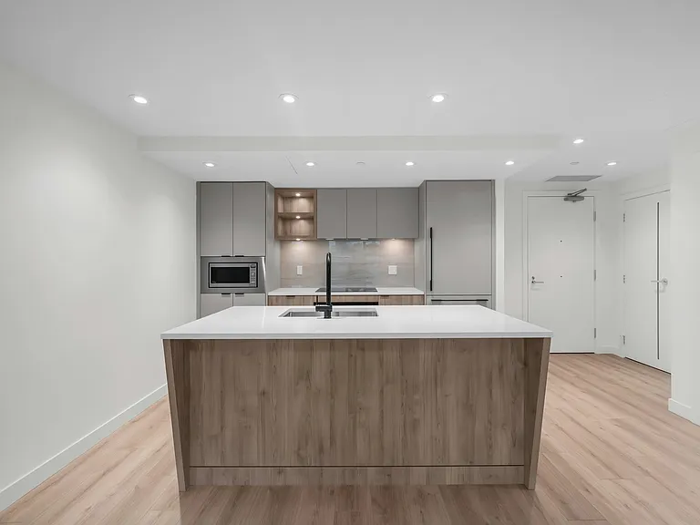 755 Harbourside Dr #320 — Photo 3