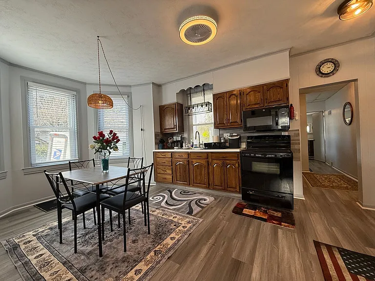 400 Maple St — Photo 7