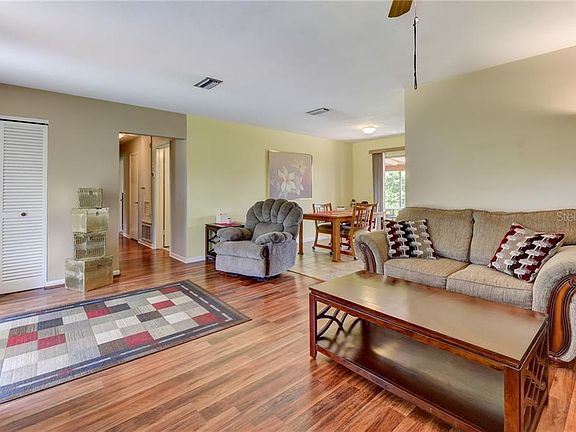 4th image of 1610 N Page Dr