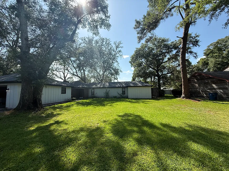 117 Crossbrook Dr