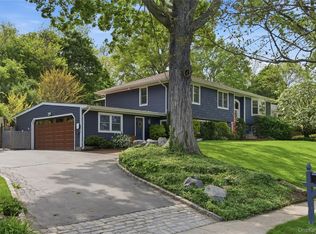 37 McKay Road, Huntington Station, NY 11746