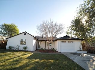 17470 Runnymede St, Van Nuys, CA 91406
