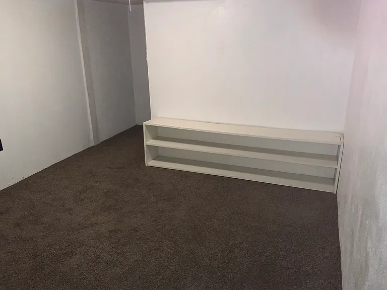 2200 S Lee Ave — Photo 16
