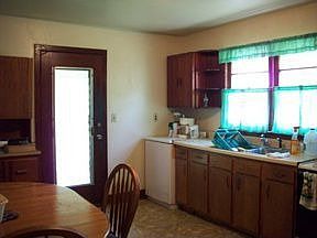 4th image of 7412 Thomas Ln