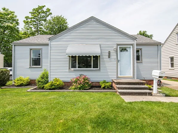 1426 Orchard Heights Dr, Mayfield Heights, OH 44124