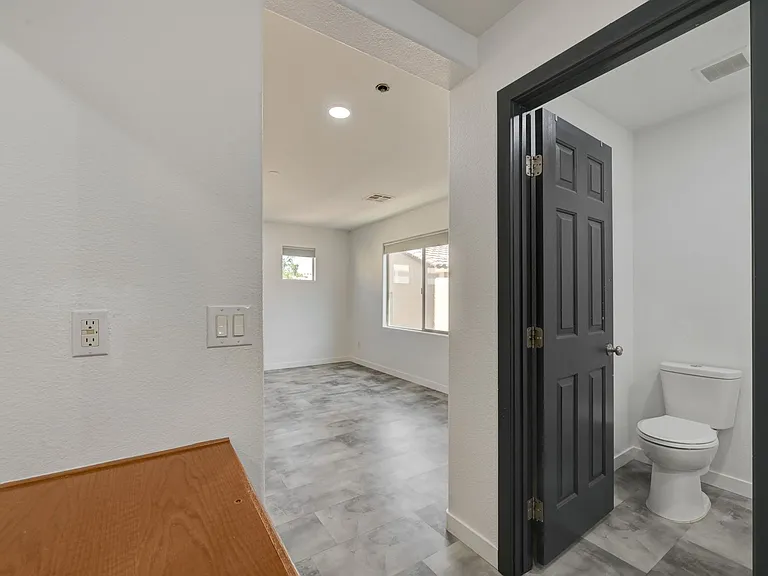 9929 Markhorn Ct — Photo 35