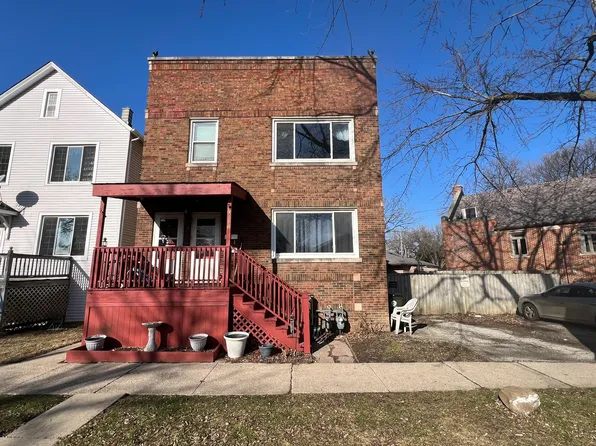 9118 Lincoln Ave, Brookfield, IL 60513