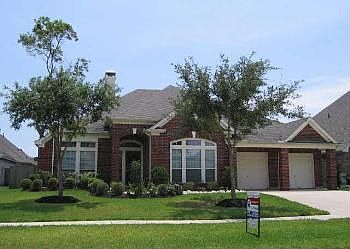 1st image of 8114 Highland Green Dr
