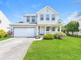 204 Winding Trl, Genoa, IL 60135