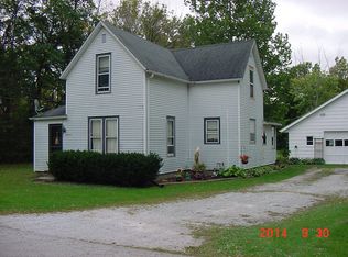 101 W Daumer Rd, Kouts, IN 46347