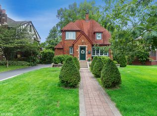 255 Addison Rd, Riverside, IL 60546