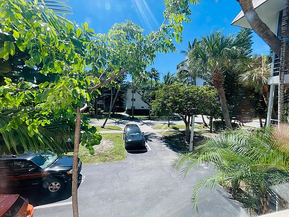 3rd image of 201 Galen Dr APT 210