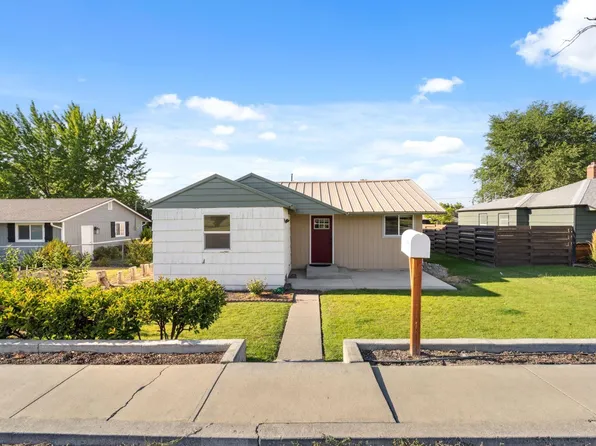 1814 Highland Dr, Prosser, WA 99350