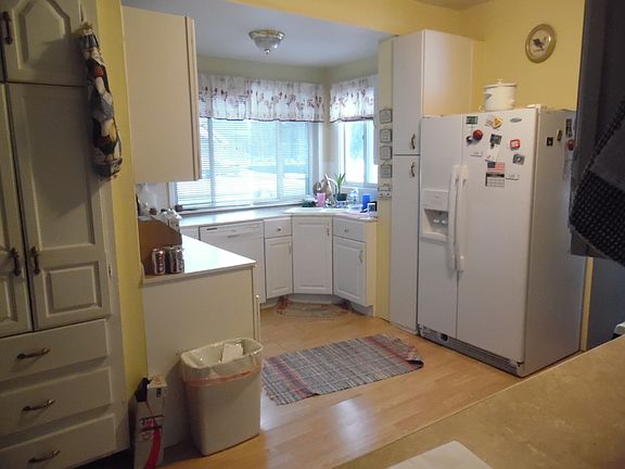 5th image of 526 Poplar St