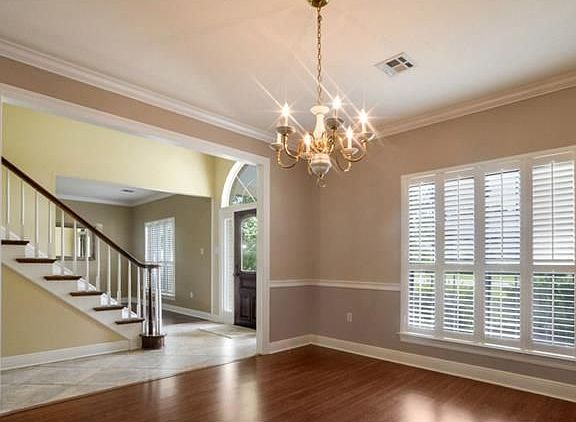 3rd image of 113 Fontainbleau Dr
