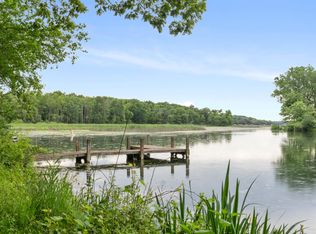N7498 Bay Dr, Elkhorn, WI