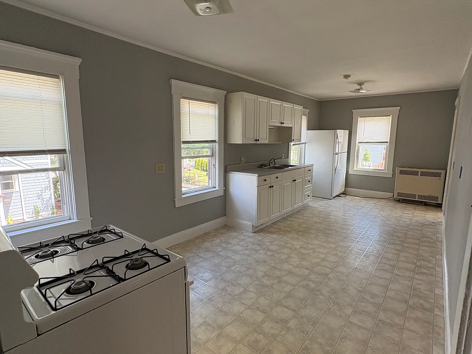 1 bed, 816 sqft, $1,800 — Photo 3