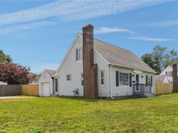 95 Harmony Ct, Warwick, RI 02889