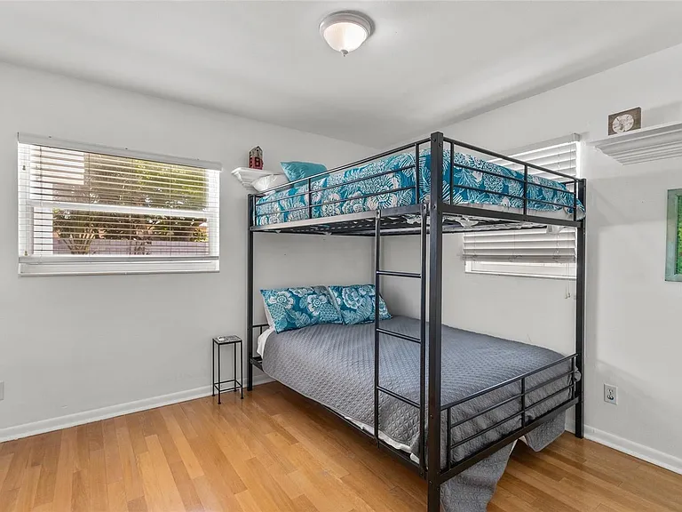 2082 Orchid St — Photo 11