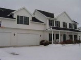77 Bellevue Pl, Appleton, WI 54913