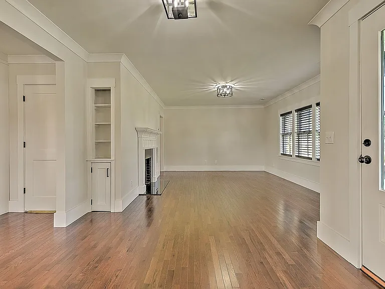403 Silver Lake Rd — Photo 23