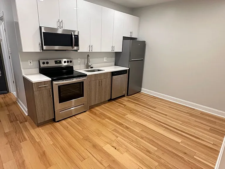 5020 Walnut St #3F — Photo 1