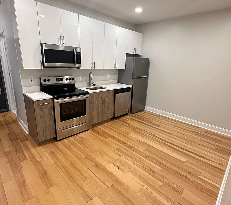 5020 Walnut St #3F