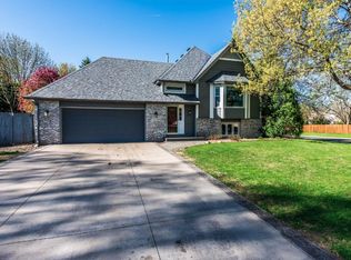 351 Interlachen Ln, Burnsville, MN 55306