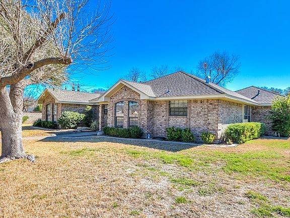 3rd image of 3601 Briargrove Ln