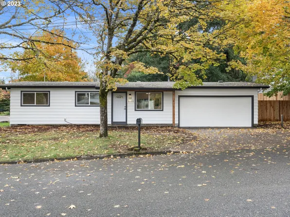 5000 SE Regents Cir, Milwaukie, OR 97222