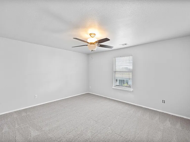 5012 Raymond Dr — Photo 18
