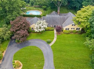 44 Woodlands Rd, Harrison, NY 10528